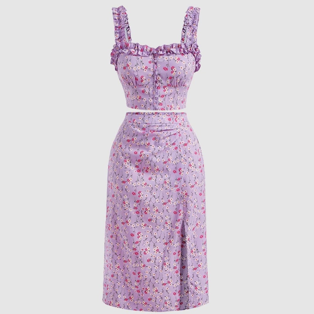 SHEIN MOD Ditsy Floral Frill Trim Cami Top & Split Thigh
Skirt set